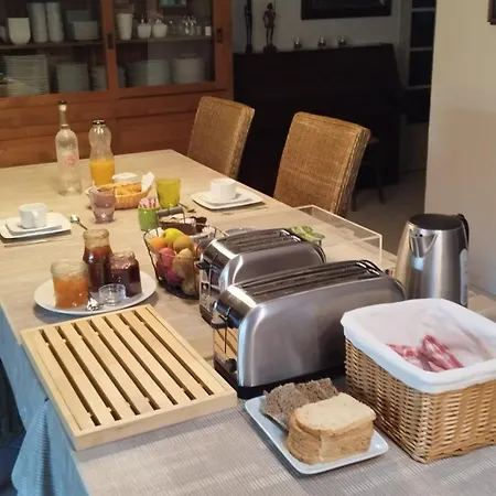 Les Hauts De Cabanoule Bed & Breakfast