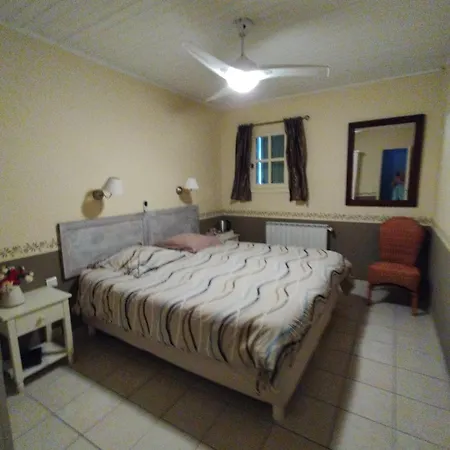 Les Hauts De Cabanoule Bed & Breakfast *